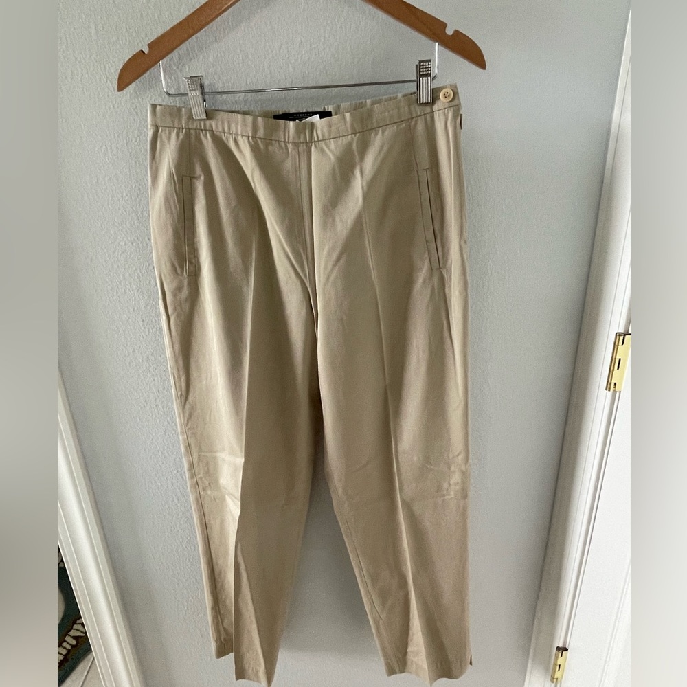 Maxmara weekend pants size 12. Note a few spots see photos 29" inseam